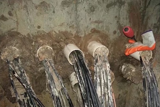 电缆出线孔洞充气封堵袋